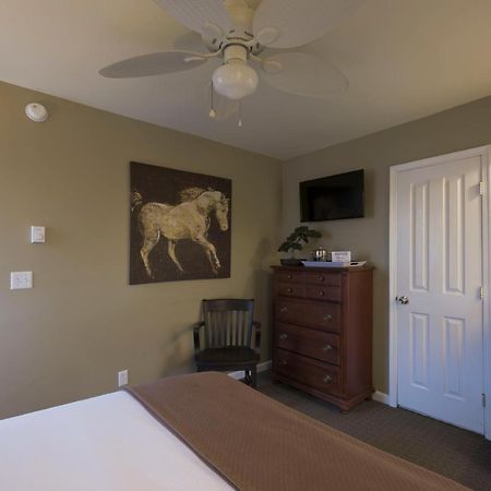 Rehoboth Guest House (Adults Only) เรอโฮโบธบีช ภายนอก รูปภาพ