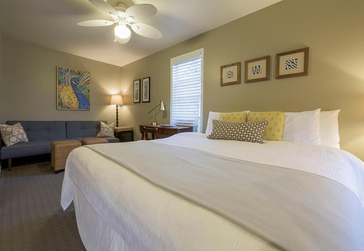 Rehoboth Guest House (Adults Only) เรอโฮโบธบีช ภายนอก รูปภาพ
